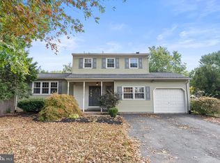 23 Martin Ln, Hamilton, NJ 08619