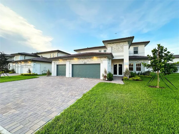 12273 SW 44th St, Fort Lauderdale, FL 33330