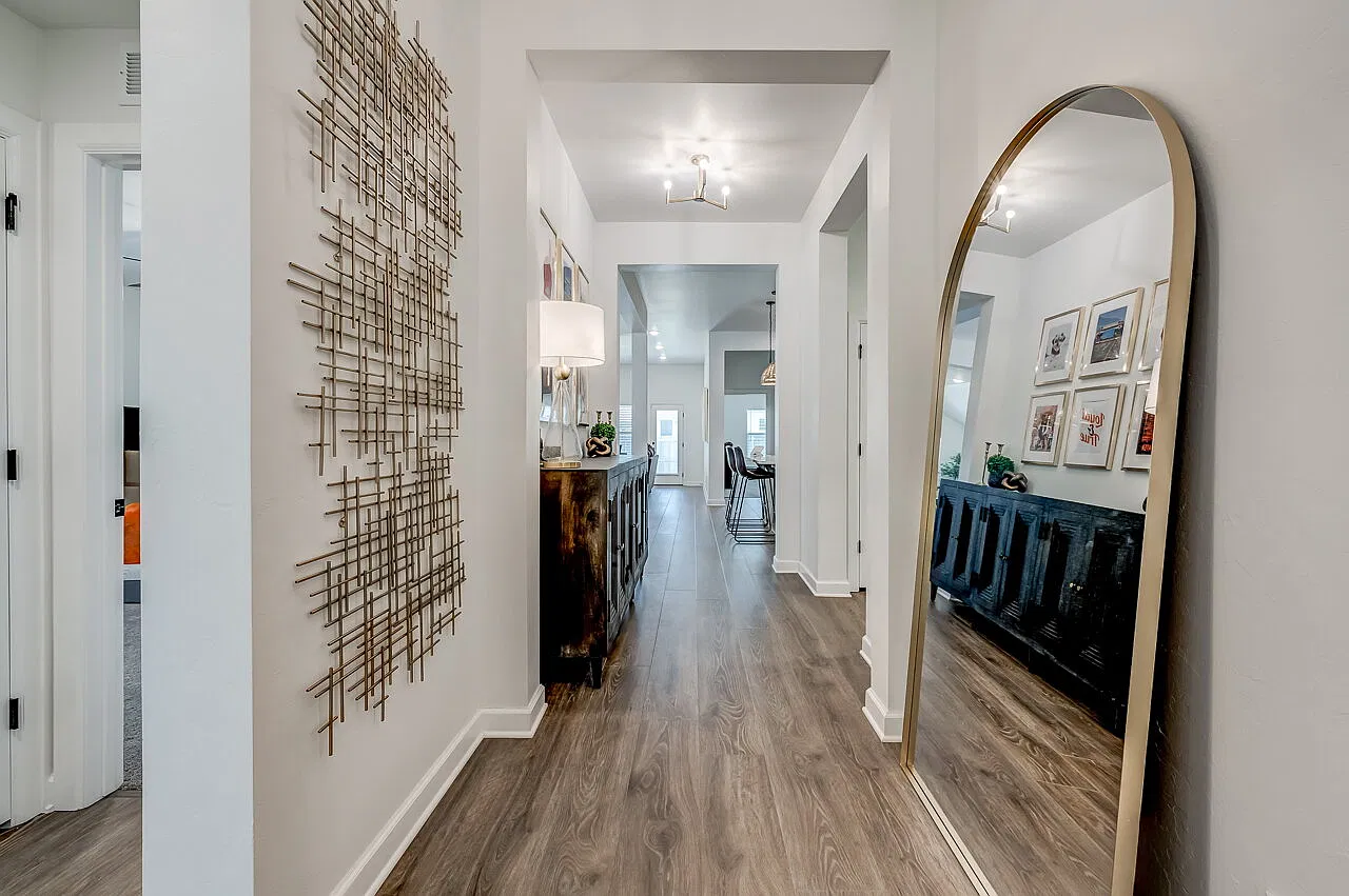 3 bed, 2.0 bath, 2149 sqft, $2,350 — Photo 1