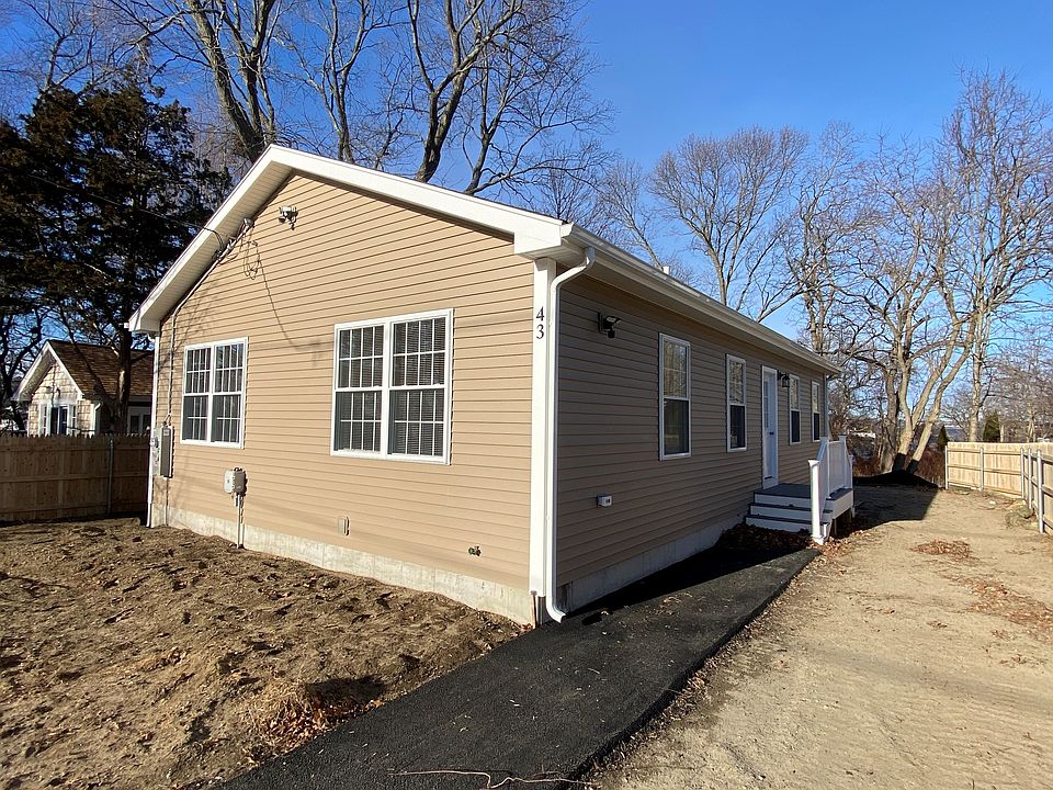 Exterior of home (landscaping to begin in Spring)