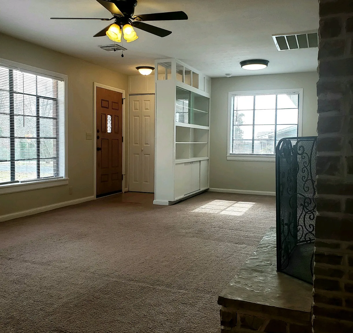 110 Harwood Dr — Photo 4