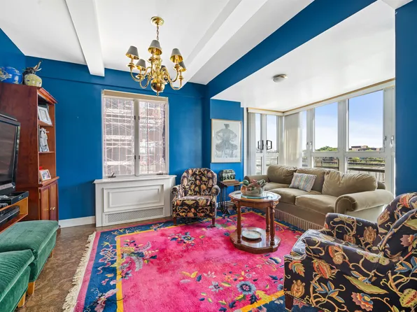 33 East End Avenue image 3 of 10