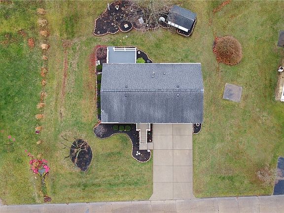 4th image of 225 Lakeview St