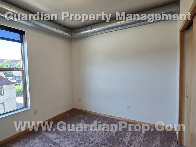 811 4th St SE #310 — Photo 7