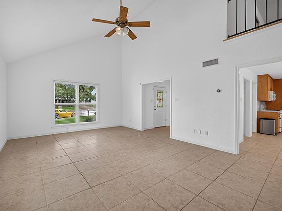 5th image of 1202 Knollpark Cir