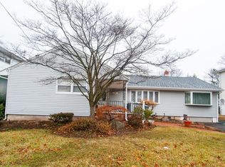 65 Forrest St, Metuchen, NJ 08840