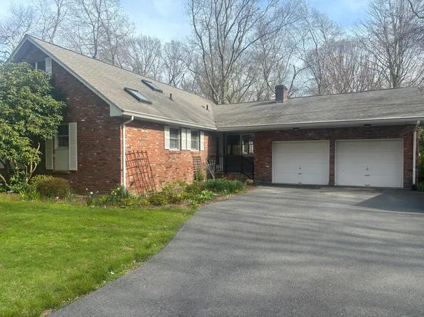 23 Longview Avenue, Waterford, CT 06385