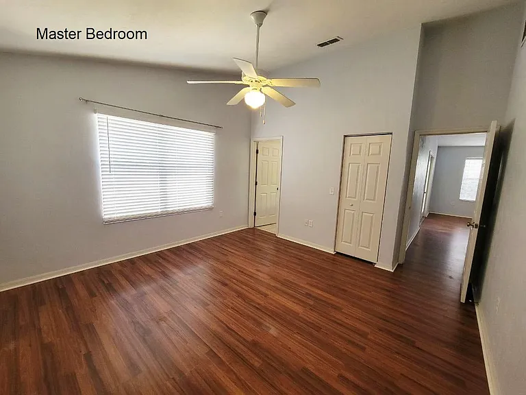 2216 NW 52nd Pl — Photo 9