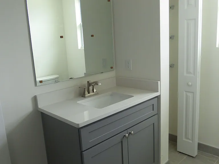 219 S Grandview Ave — Photo 16