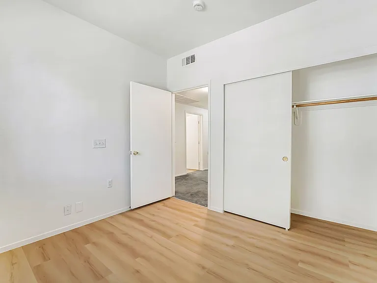 10245 S Maryland Pkwy #176 — Photo 25