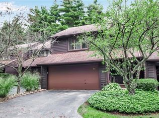 41 Breezewood Cmn, East Amherst, NY 14051