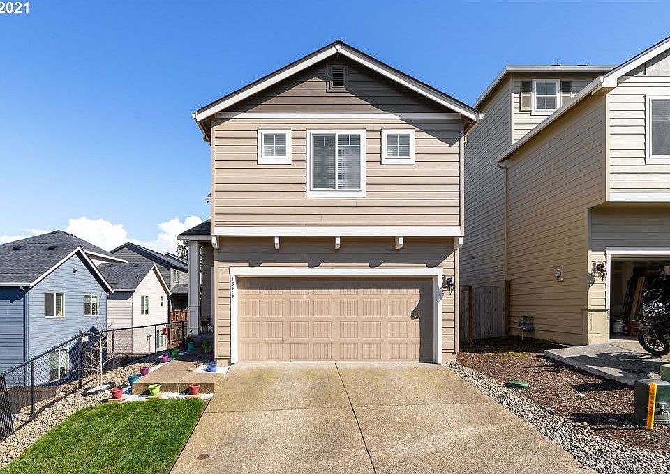 1st image of 1325 NE 72nd Way