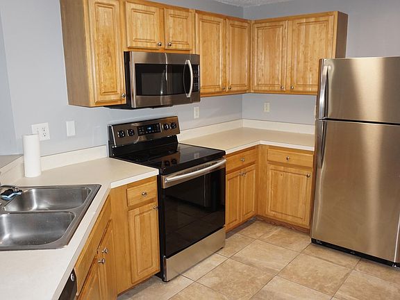 3rd image of 5600 Bentgrass Dr Unit 106