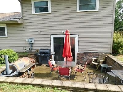 3rd image of 3987 Edward Dr