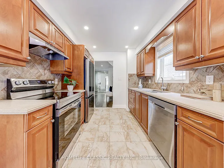 56 Gray Cres #MAIN 2ND FLOOR — Photo 4