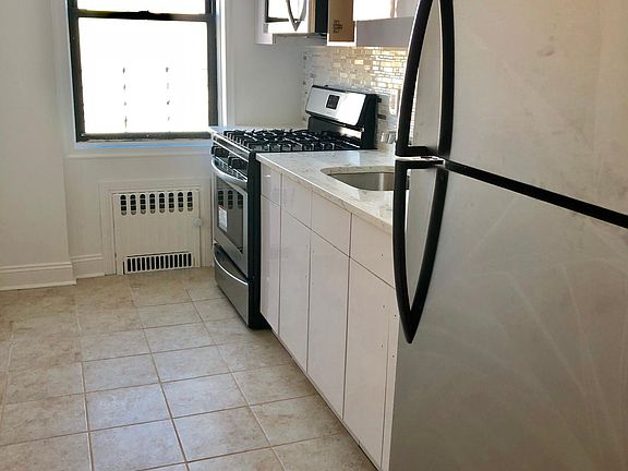 5th image of 8943 96th St APT 1H