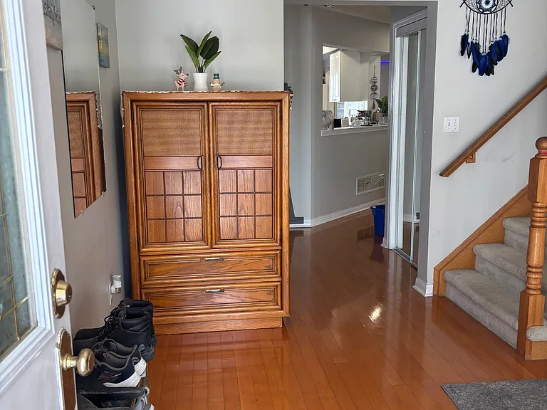 10 Vista Green Cres — Photo 3