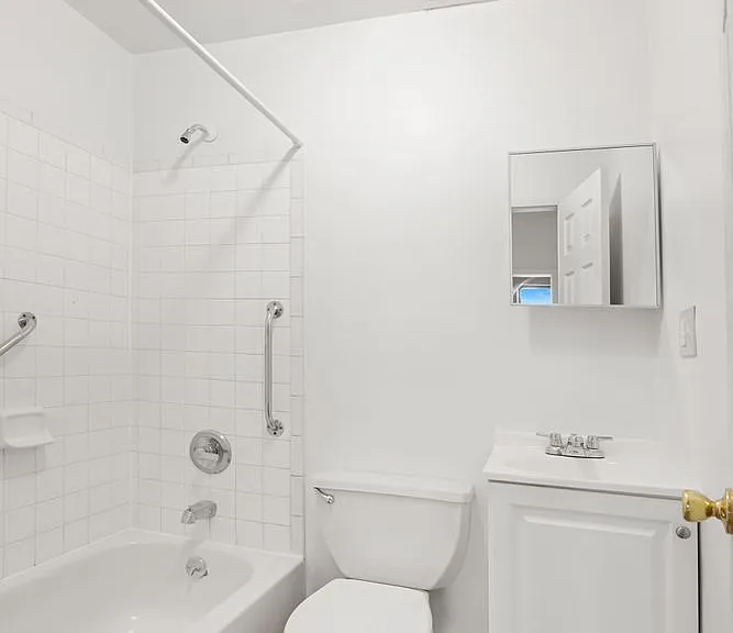 1978 Madison Ave #5 — Photo 8