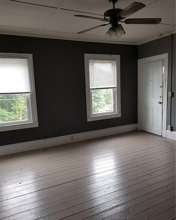 2nd image of 80 Main St #C