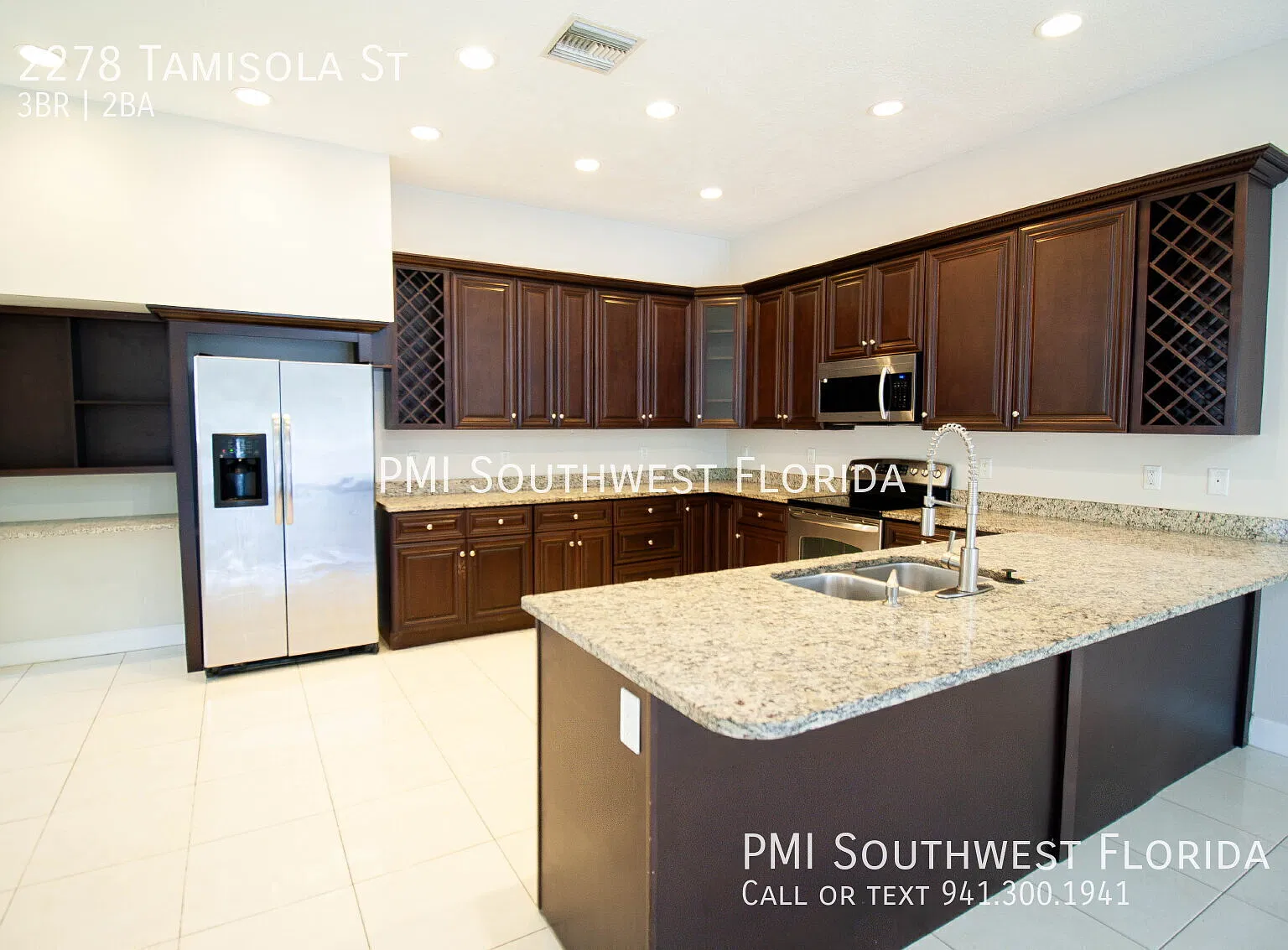 Updated 3BR/2BA Home w/ 2-Car Garage Near Downtown Sarasota — Photo 4