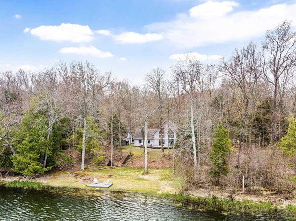 3761 Cooper Rd, Honor, MI 49640