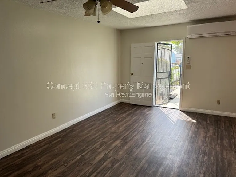 157 E Harcourt St — Photo 16