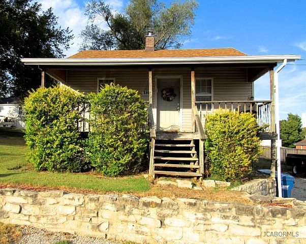 1st image of 1108 Courtney Way