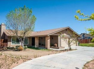 15841 Wyandot Rd, Apple Valley, CA 92307