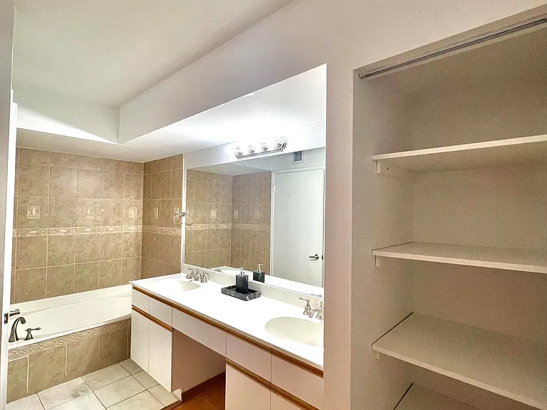 3400 NE 192nd St #1102 — Photo 7