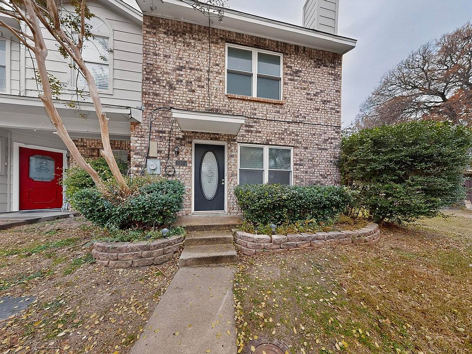 1st image of 3925 Brandon Park Dr
