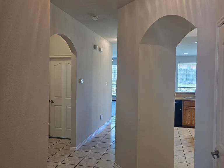 6037 Horse Trap Dr — Photo 8