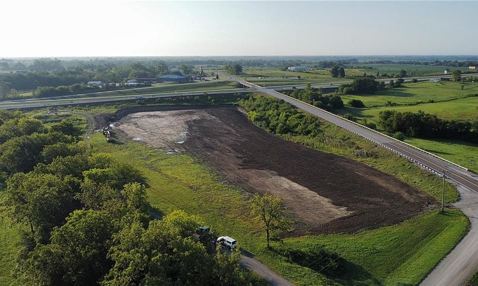 2nd image of NE Stonum Rd