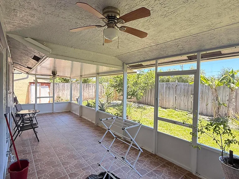 5584 Priscilla Ln — Photo 27