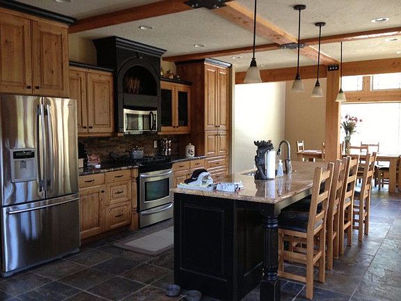 4th image of 3607 Island Dr