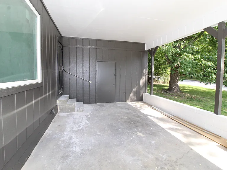 50 E 7th St — Photo 4