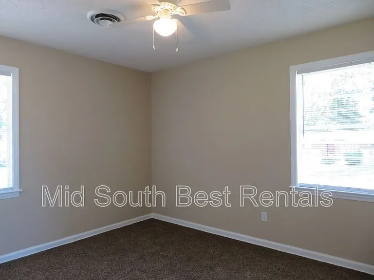 2328 Saint Elmo Ave — Photo 3