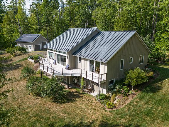 5th image of 431 Sennett Road