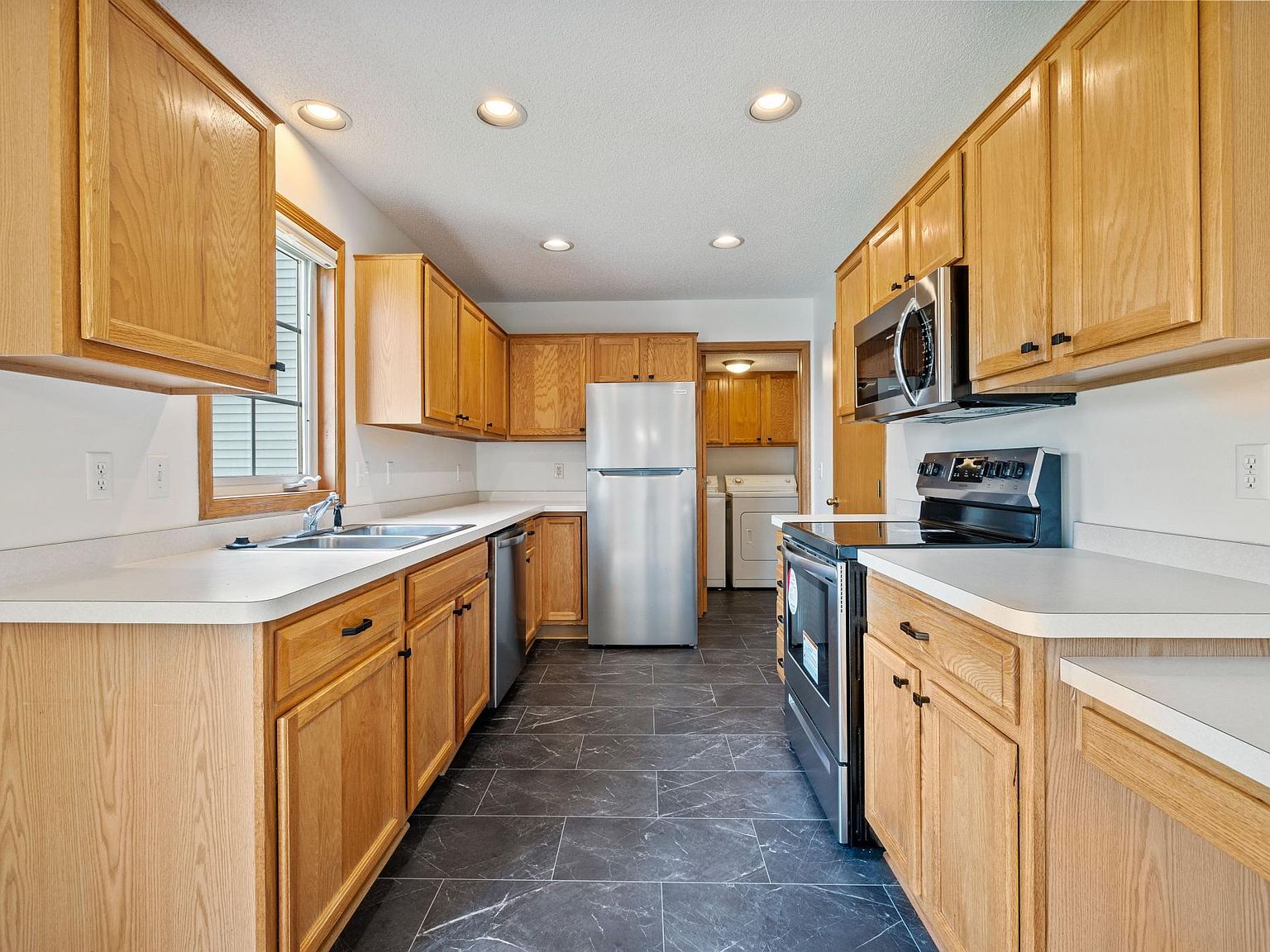 7987 Forest Blvd APT G, Woodbury, MN 55125 | Zillow