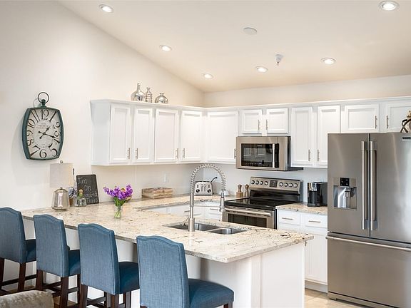 5th image of 3335 Columbine Dr Unit 908