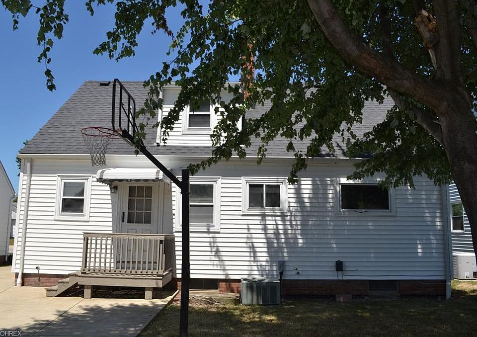 1st image of 29528 Woodway Dr