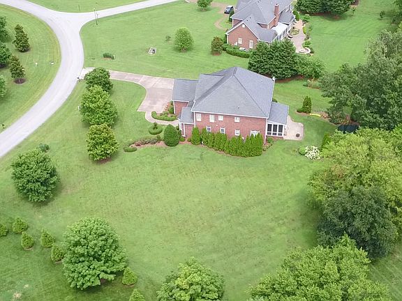 4th image of 2133 Summer Hill Cir