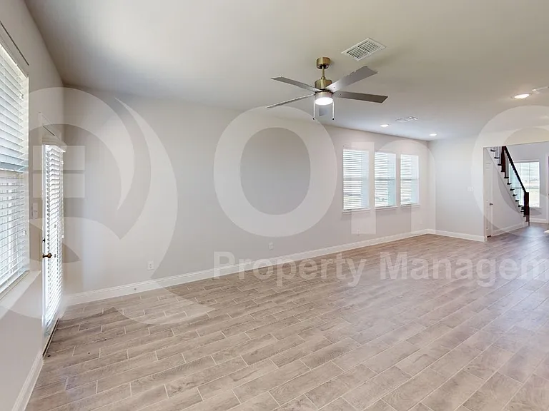 2503 Blue Oasis Ct — Photo 6