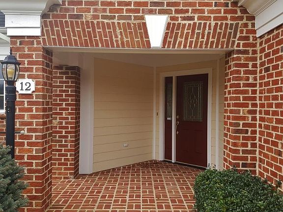 3rd image of 12 Haven Oak Ct