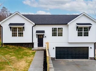 1036 Durgan Pl, Dalton, GA 30721