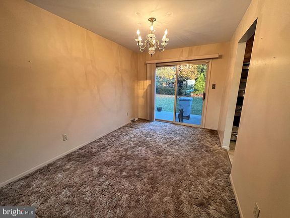 4th image of 1561 James Ct
