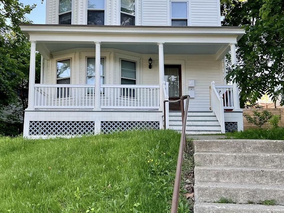 1st image of 125 Green St #1