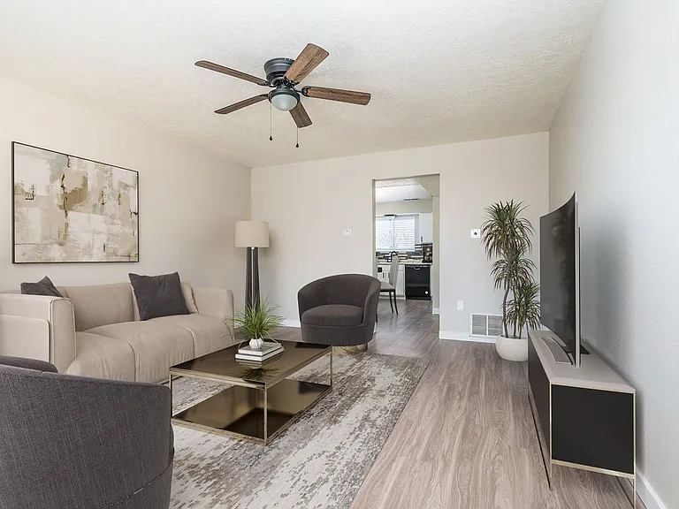 Spacious 2-Bedroom Townhomes — Photo 7