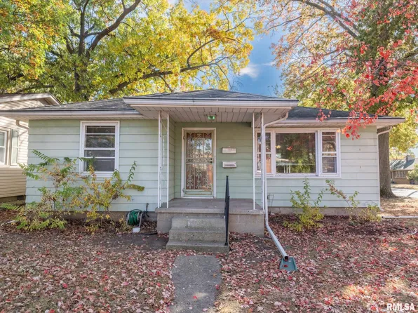 1000 Amanda St, Pekin, IL 61554