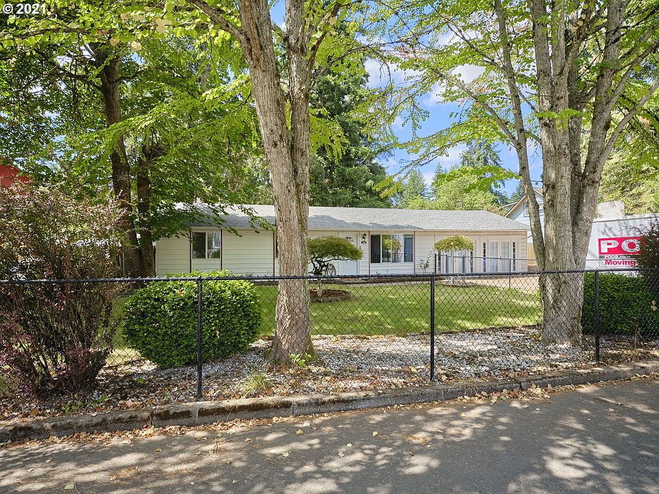 1st image of 520 NE 124th Ave