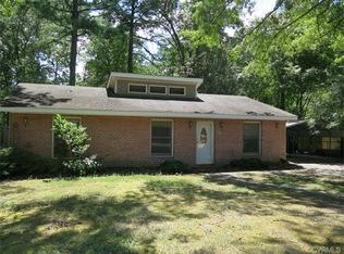 312 Lakewood Dr, Petersburg, VA 23805